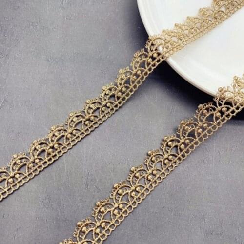 10Yds 1.5cm Wide Golden Wavy Hollw Style Fabric Diy Lace Wedding Fluorescent Lace Gold Thread Embroidery Lace Accessories Trim