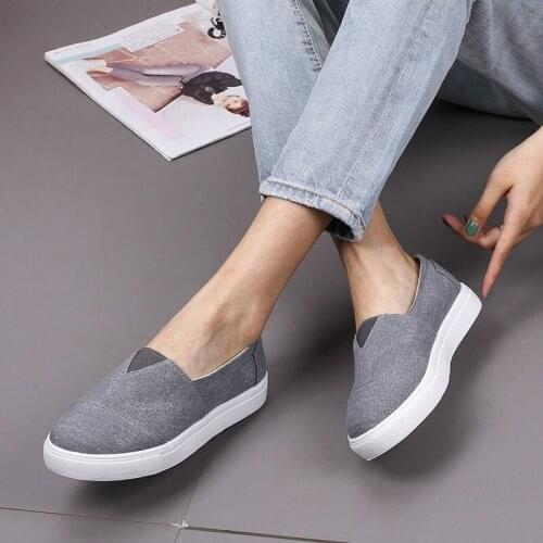 2020 Fashion Women Casual Shoes Loafers Cloth Flats Shoes Large Size 35-43 Luxury Shoes Women Designers Sapato Feminino W24-06