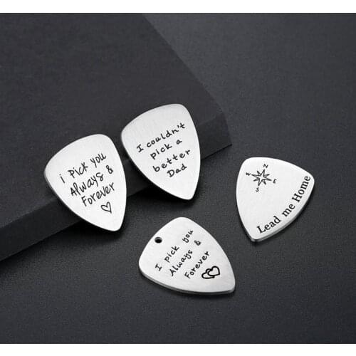 Personalized Guitar Pick Keyring Custom Engraved Keys Ring for Men Keychain Dad Daddy Fathers Day Male Birthday Christmas Gifts