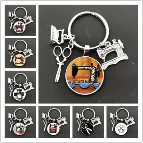 Vintage Sewing Machine Pendant Keychain Grandma Mom Souvenir Jewelry Charm Bag Key Ring Cute Pattern Glass Round Key Chains Gift