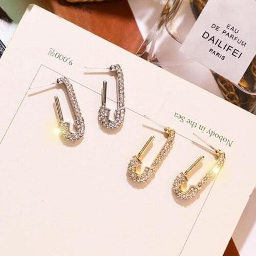 Fashion Paperclip Shaped Stud Earrings Alloy Geometric Pierced Earrings Womens Unique Shape Stud Earrings