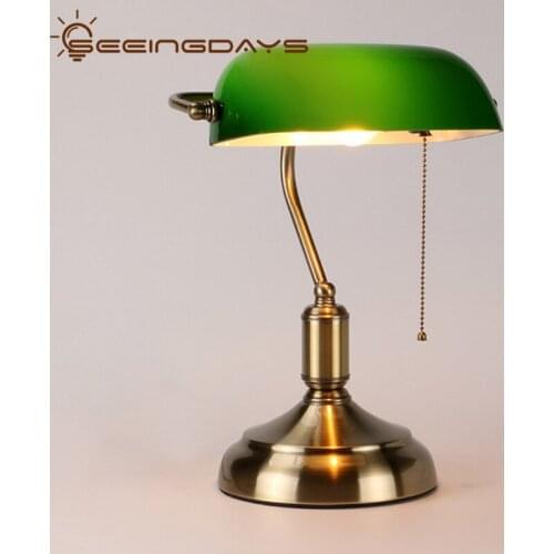 Chiang Kai-shek Master Green Glass Table Lamp Retro Style Metal Table Lamp for Bedroom Living Room Bedside Lamp E27 110V 220V EU