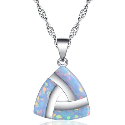 Fashion White Opal Statement Necklace Women Classic Geometric Triangle Choker Pendant Necklaces Boho Sea Jewelry Charms Collar