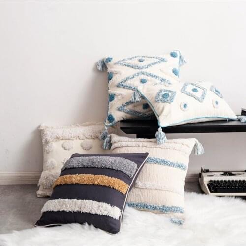 Luxury Home Decor Handmade Embroidery Pillow Cover Circle With Pompom Cushion Cover Decorative Pillow Case Pillow