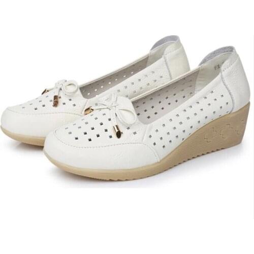 Soft Cowhide Hollow Summer Leather Sandals Comfortable Soft Bottom Pregnant Nurse Women Sandal Shoes Flat Edges Casual Sandals