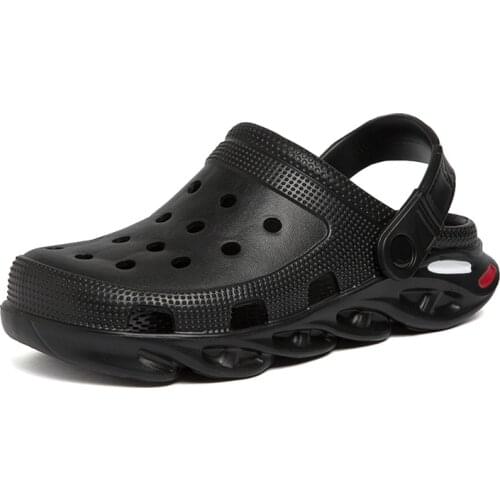 The New Unisex Crocks Summer Hole Shoes Crok Rubber Clogs Mens PU Garden Shoes Black Crocse Beach Cross Men Sandals Slippers