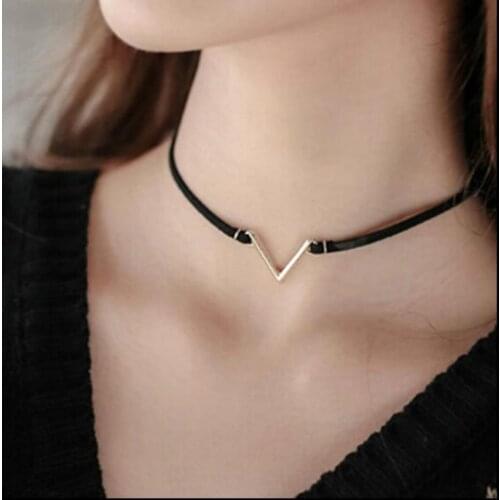 Fashion Jewelry V-shaped Geometric Necklace Chocolate Necklace Punk Simple Style Black Necklace Female Elegant Short Necklace