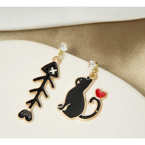 Womens Earrings Cat And Fishbone Heart Ear Stud Pendant Vintage Metal Retro Earring 2021 Trendy Fashion Female Jewelry