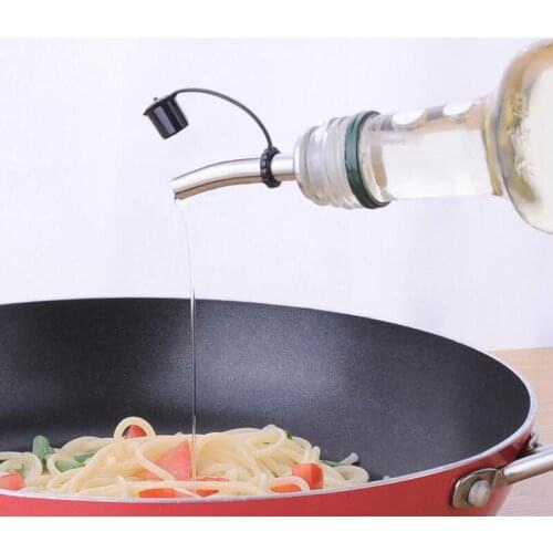 Stainless Steel Liquor Bottle Pour Pourer Cap Dining Bars Metal Wine Spout Dispenser with Covers LX7973