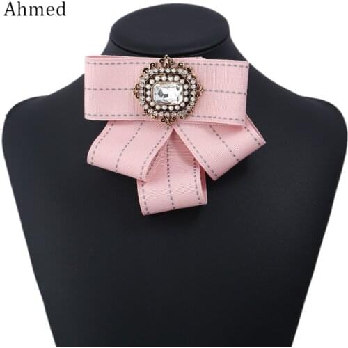 Ahmed New Ethnic Rhinestone Pearl Flower Multilayer Stripes Ribbon Bow toe Brooches for Women Fashion Crystal Collar Corsage