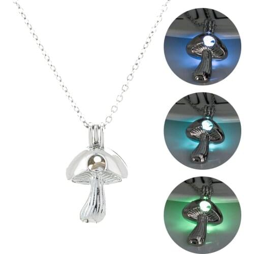 WC7F Wearable Art Luminous Glow Mushroom Necklace Glow in the Dark Fungi Jewelry Shroom Charm Necklace for Women Trippy MUSHROOM
