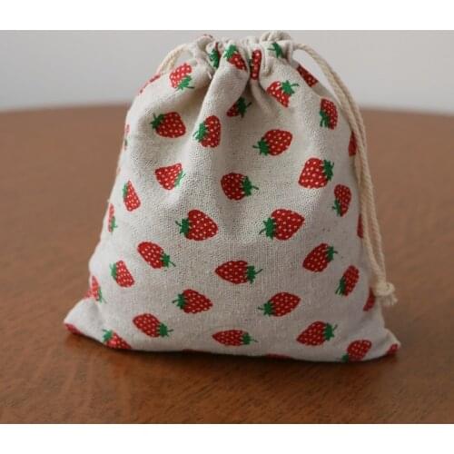 2016 Strawberry Linen Cotton Storage Bag 50pcs/Lot 14x16cm Drawstring Bags Pouch For Christmas Gifts Packaging
