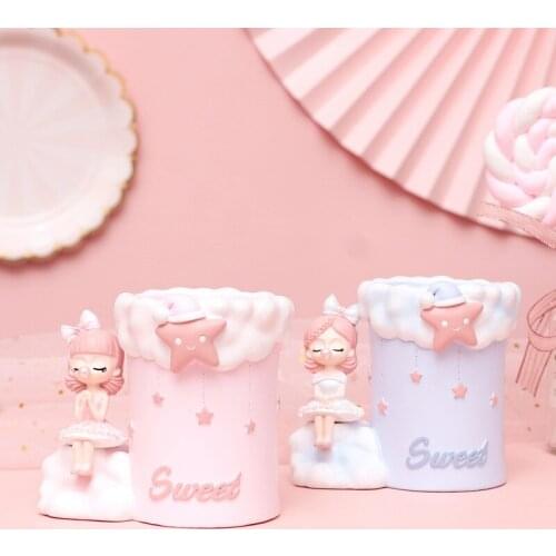 Cartoon Lovely Cat Figurines Home Decoration Cars Craft Ornament Student Resin Pencil Case Living Room Study Desktop Accessories