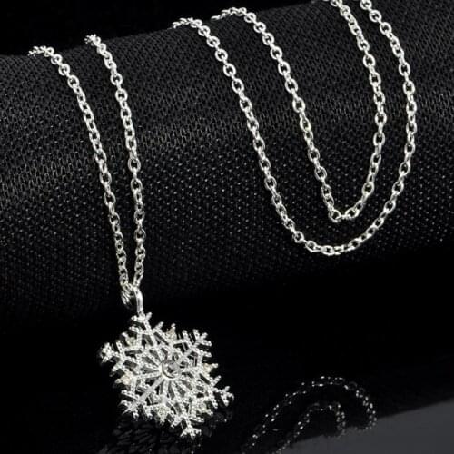 Romantic Crystal Rhinestones Snowflake Pendant Necklace 2021 Zirconia Women Wedding Jewelry Necklace