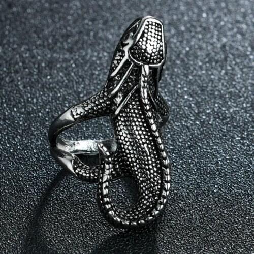 Gothic Vintage Exaggerated Animal Alien Rings Mens Fashion Personality Punk Metal Jewelry Boyfriend Gift