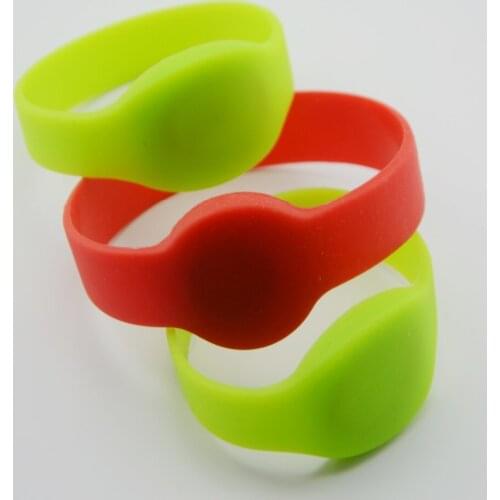 New type Waterproof 125khz EM4305 Rfid Silicone Wristband
