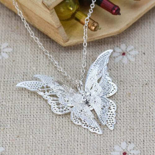 Aprilwell Butterfly Pendant Necklace Women Aesthetic Neck Chains For Girl Clothing Drop Jewelry 2021 Instagram Trendy