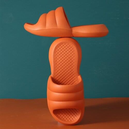 2021 Newset Step-on bathroom platform slippers Womens summer home shoes Male couple EVA plastic soft sandals fashion slippers