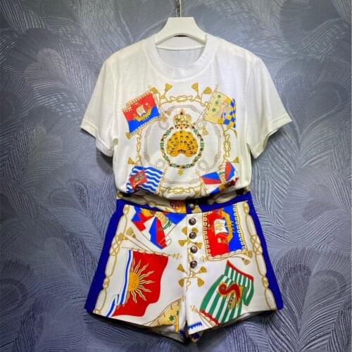 Summer 2021 Runways Fashion womens leisure suit High quality beading T-shirt+floral print Shorts 2piece set A865