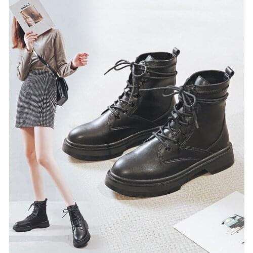 The new 2020 fall lace-up, hong kong-flavoursome Martin boots are versatile and web celebrity skinny flat short boots are winter