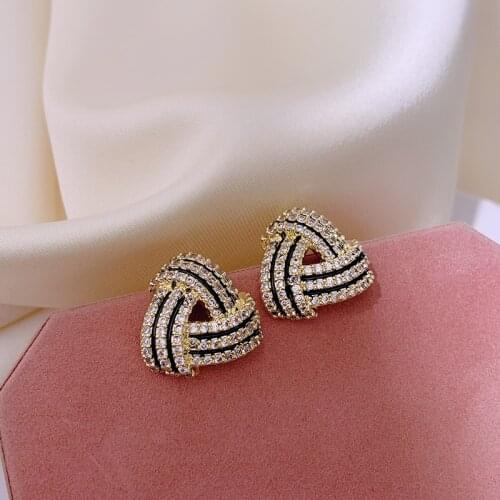 Punk Girl Fashion Earrings Korean Version Of Net Red Temperament Crystal Triangle Commuter Earrings Womens Wholesale Black Stud