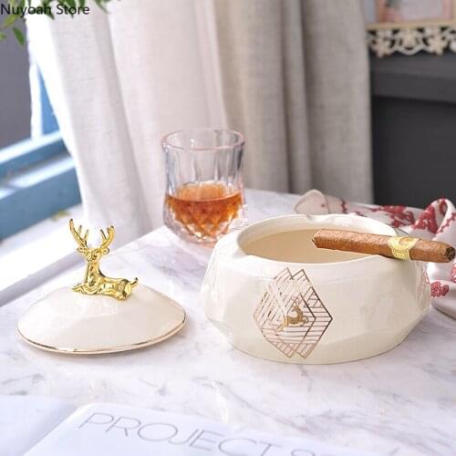 Nordic Luxury Ceramic Cigar Ashtray with Lid Anti Fly Ash Creative Personality Smoke Extinguisher / Living Room Home Decoration