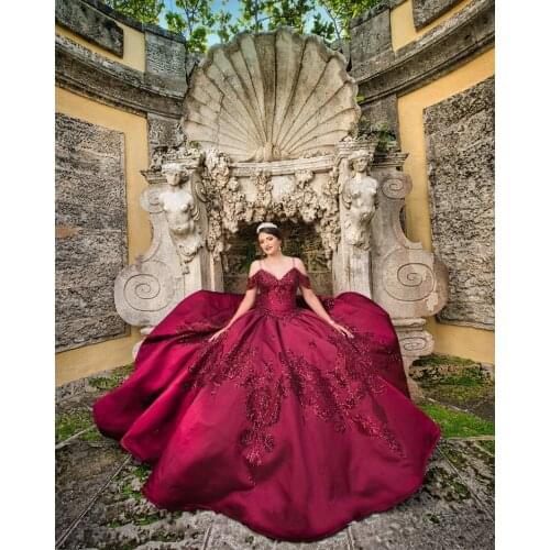 Burgendy Sweet 16 Ball Gown Quinceañera Dresses Beaded Off Shoulder Vestido De 15 Anos Quinceanera 2021 Vestidos De Xv