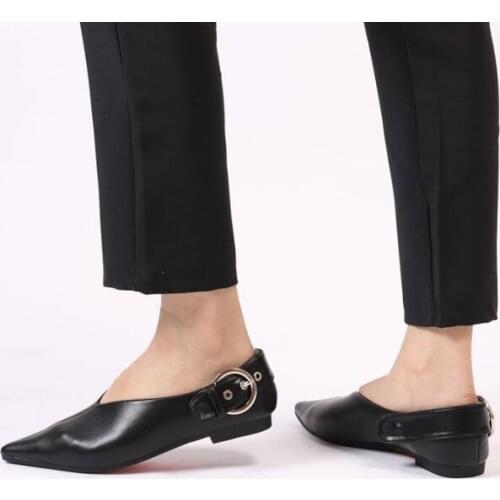 Carpaton Newest Pointed Toe Flat Shoes Woman Black Leather Vintage Bukel Strap Casual Shoes Fasion Spring Autumn Flat Shoe