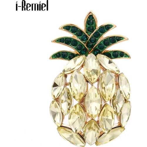 Elegant Korean Style Creative Brooch Jewelry Luxury Crystal Rhinestone Pineapple Female Tropical Fruit Collar Pin Buckle Corsage