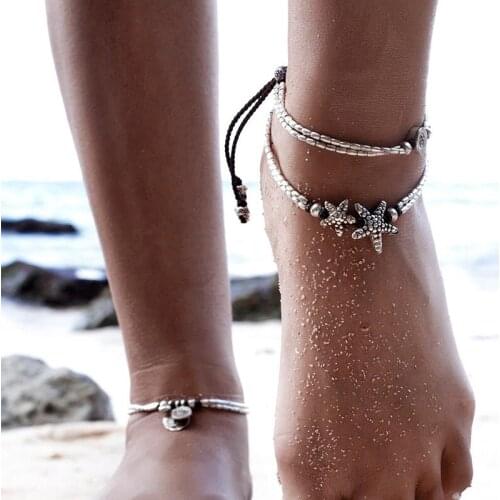 LIVA GIEL Bracelets On The Leg