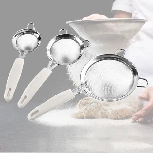 1PC Stainless steel Flour Sieve Kitchen Hand-Held Flour Strainer Kitchen Utensils Filtering Food Baking Tools
