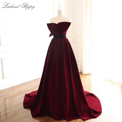 Elegant A-line Strapless Velvet Evening Dresses 2020 Sleeveless Floor Length Formal Evening Gowns Court Train Robe de soiree