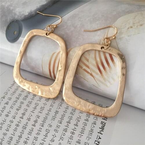 Casual Worn Gold Color Plating Hammered Effect Big Sqaure Drop Earrings For Women Girl Office Party Decoration Jewelry Accessory