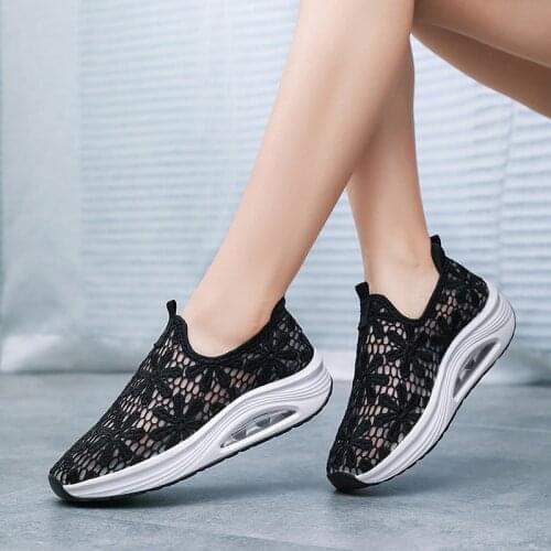 Women Sneakers Tonning Casual Shoes Comfortable Mesh Lace-Up Ladies Sport Shoes Shake Fitness Females Sneakers