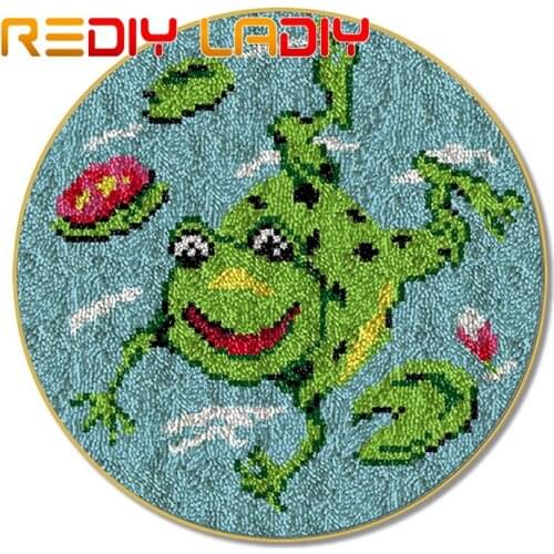 Latch Hook Rug Green Frog Crocheting Carpet Rug Acrylic Yarn Pre-Printed Canvas Cushion Mat Crochet Tapestry Latched Hook Kits