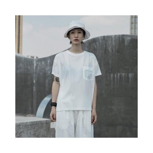 LOOSE SHORT-SLEEVED T-SHIRT with split pocket stitching by Hongkong Style designers