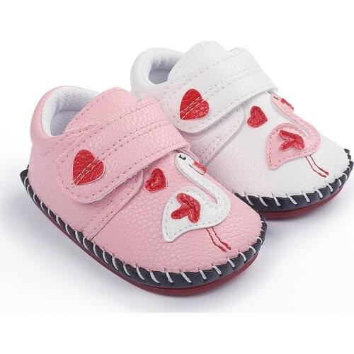 Newborn baby shoes Cartoon rubber-soled non-slip hand-sewn durable kick-proof and anti-drop toddler girls shoes
