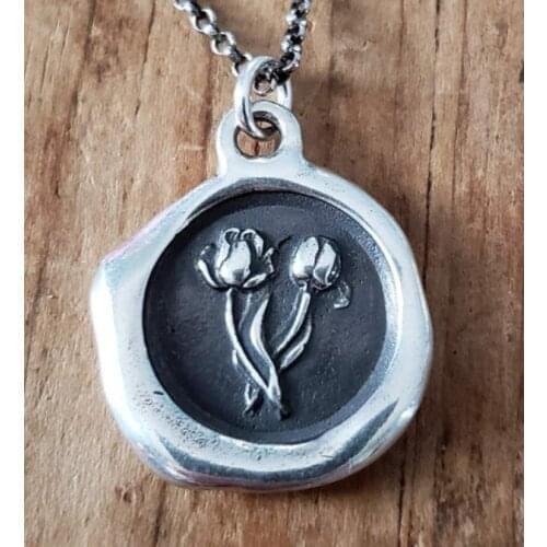 18x20mm Tulip Floral Wax Seal Pendant Necklace with 70cm Chain