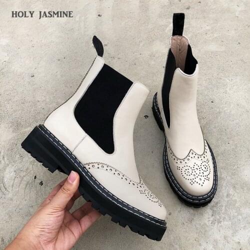 2020 Flat Boots Women Fashion Genuine Leather Elastic Ankle Botas Mujer Shoes Woman Fretwork Ladies Short Martin Boots Black New