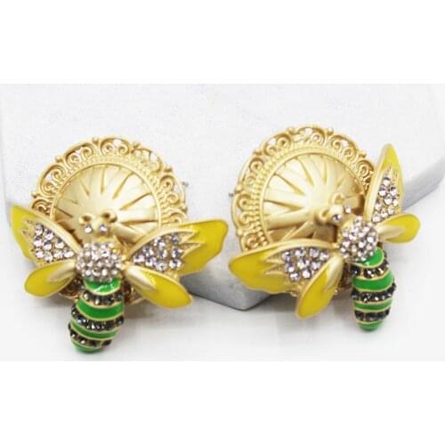 NewArrival Crystal Pop Bee Ear Studs Sweet Beauty Simple Atmosphere disc Stud Rhinestone wings Earrings Luxury Jewellery Pendant