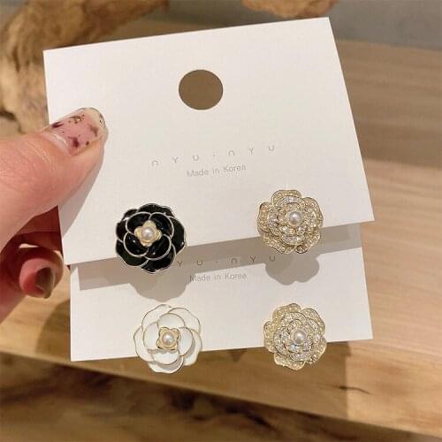 Korean high-grade French AB camellia earrings web celebrity temperament retro 2020 new earrings