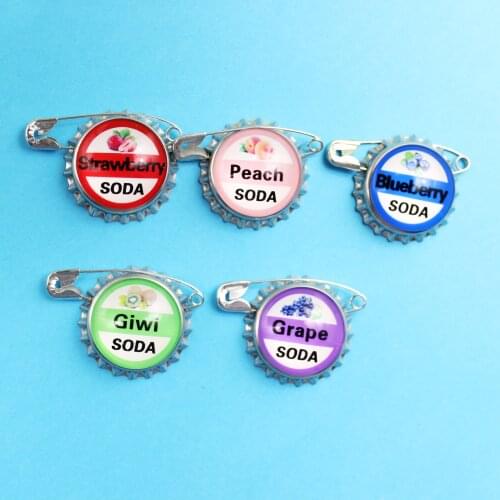 Fruit flavor Soda bottle cap Pin type Enamel Brooch honey peach Grape kiwifruit Blueberry strawberry Creative Lapel Pin Badge