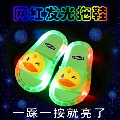 2021 NEW Boy Children LED Garden Shoes Kids Slippers Baby Bathroom Sandals Shoes for Girl Light Up Luminescence Green Duck
