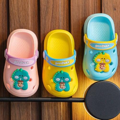 Baby Slippers Summer 1-3 Years Old 2 Boys Indoor Home Kids Hole Shoes Baby Childrens Non-slip Girls Sandals and Slippers