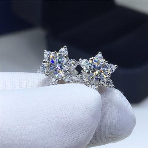 Inbeaut 18K White Gold Plated Excellent Cut Total 1-2 ct D Color Pass Diamond Test Moissanite Star Stud Earrings 925 Silver Gift