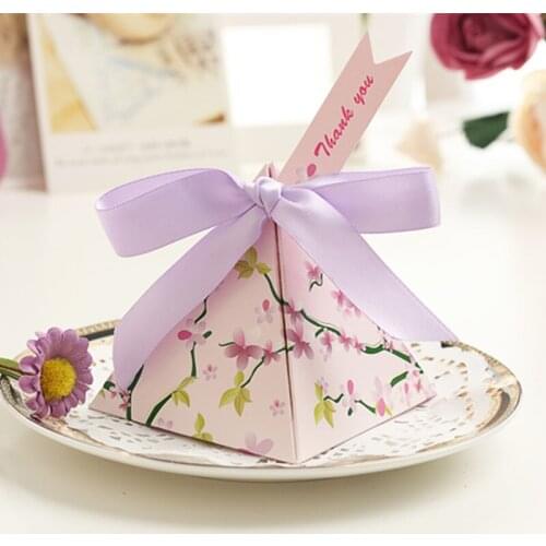 30pcs New European Creative polka dot Flower Wedding Candy Box with ribbon Thank you cards Party Wedding Favor Gift boxes