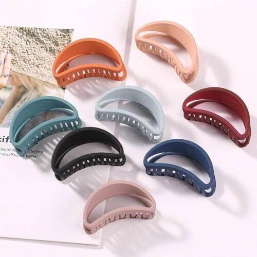 1Pcs Korean Solid Hollow Out Hair Claws Elegant Frosted Hair Clips Barrette Headwear For Women Girls Hair Styling Tools