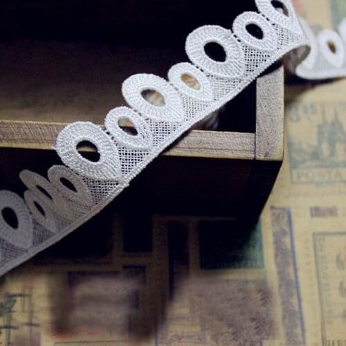 Hot Sale 15yards 2.3cm Wide White Color 100% Polyester Water Soluble Embroidered Lace Trim For Home Textile Decoration