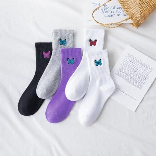 Fashion personality leisure sports home comfort womens socks cotton spring and autumn new year butterfly pattern embroidery New