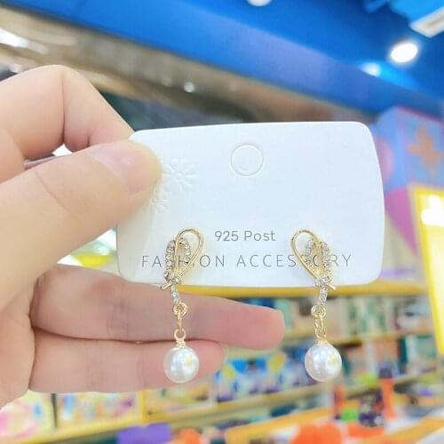 Elegant and simple pearl fashion pendant 2020 trend exquisite small earrings elegant Womens Jewelry Vintage Stud Earrings